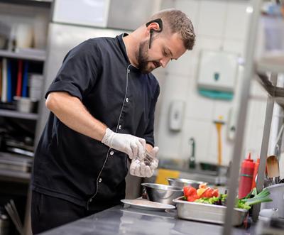 Knowledge Base Article: Two-Way Radios In Catering