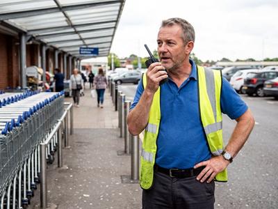 Retail Efficiency with Two-Way Radios