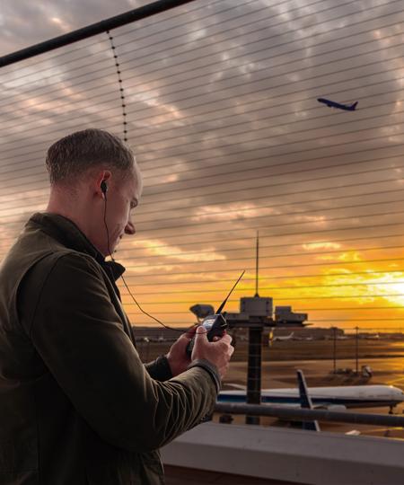 Aviation Radio Scanners & Airband Receivers: A UK Guide to Monitoring Aircraft Communications